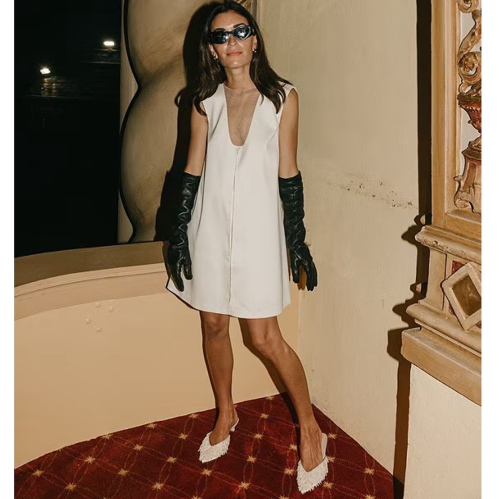 NWT Antonio Melani x Elizabeth Damrich Good Day V-Neck  Mesh Detail Shift Dress